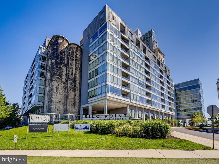 Silo Point unit 714, Baltimore, MD 21230 - photo 1