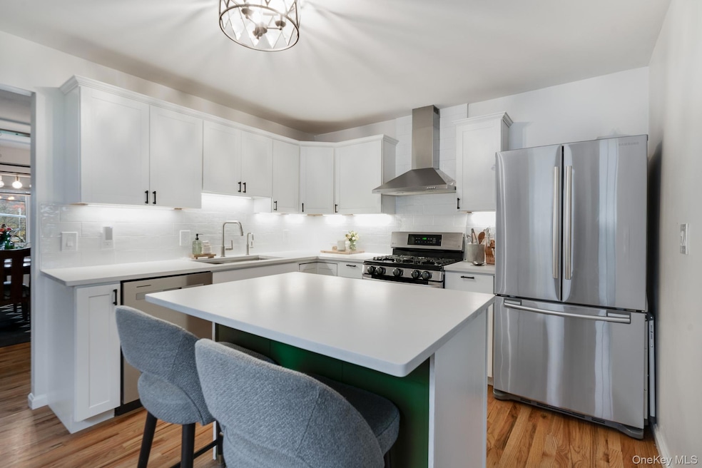 29 Wedgewood Rd, Fishkill, NY 12524 - photo 1