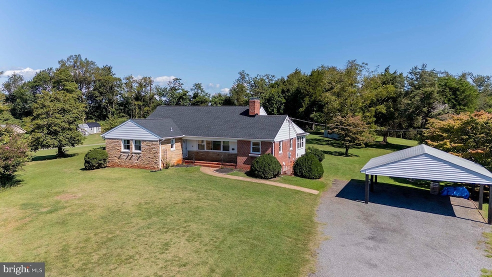 11281 Crestview Dr, Orange, VA 22960 - photo 1