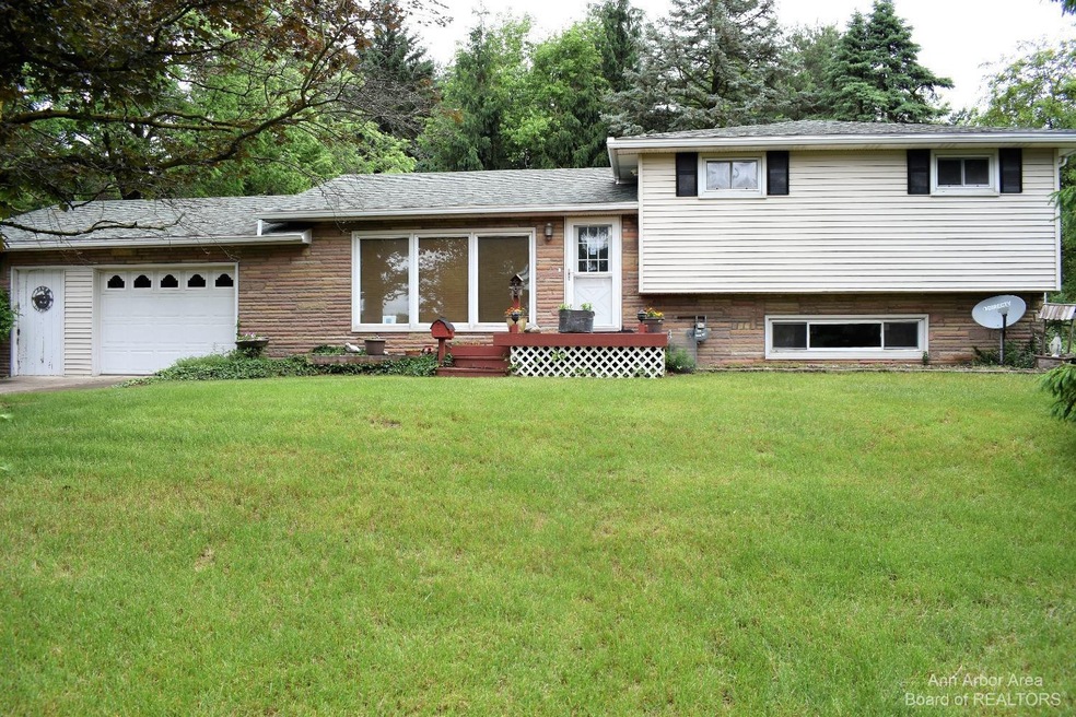 9970 Allison Rd, Maybee, MI 48159 - photo 1