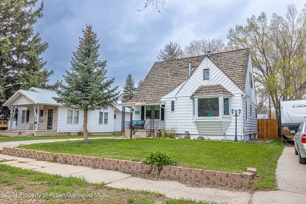 724 Barclay St, Craig, CO 81625 - photo 1