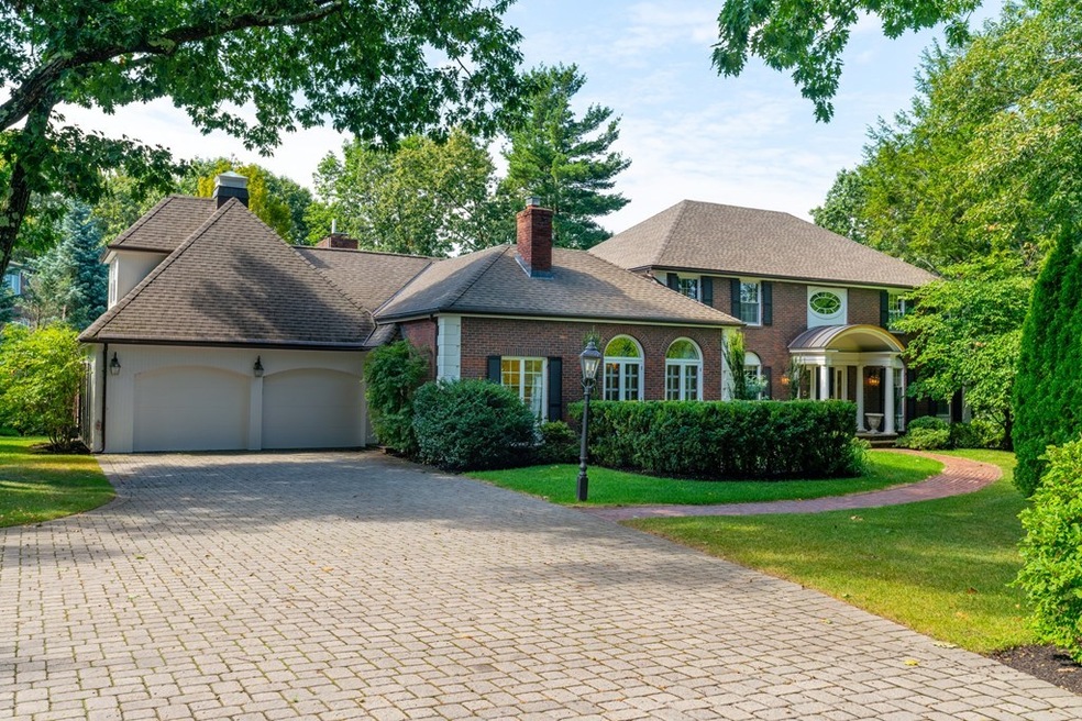 11 Scotch Pine Cir, Wellesley Hills, MA 02481 - photo 1