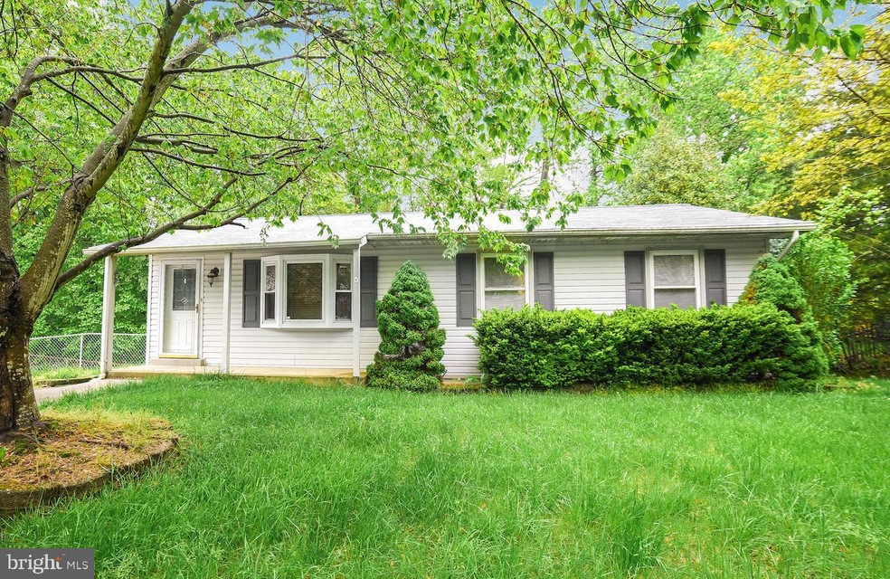 2112 Boxwood Cir, Bryans Road, MD 20616 - photo 1