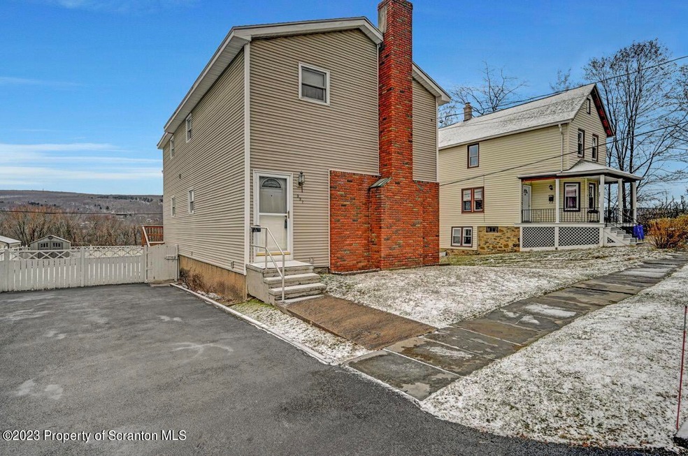 337 N Everett Ave, Scranton, PA 18504 - photo 1