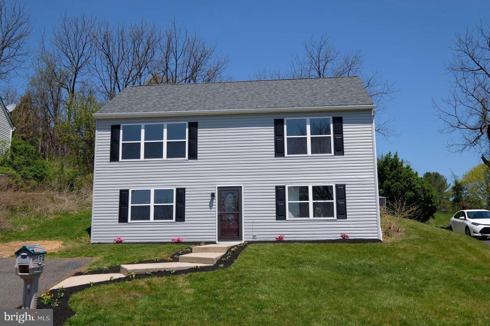 17 Alans Ln, Boyertown, PA 19512 - photo 1
