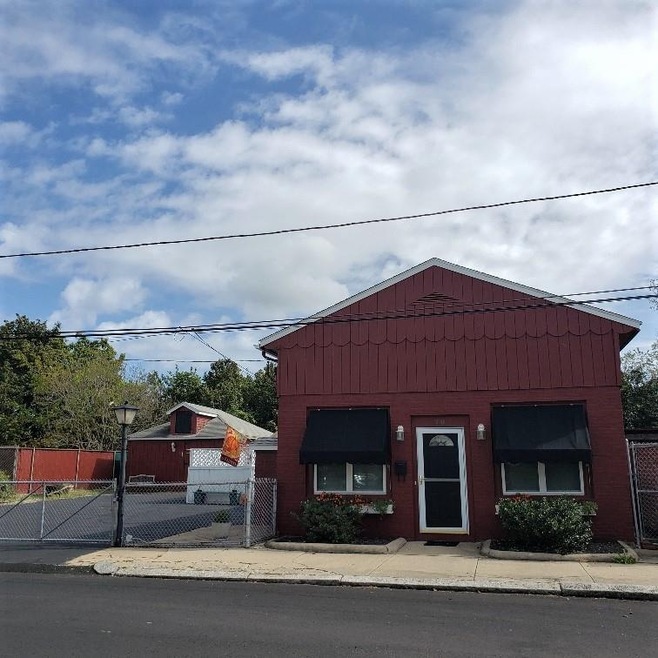 70 Pengrove St, Cranston, RI 02920 - photo 1