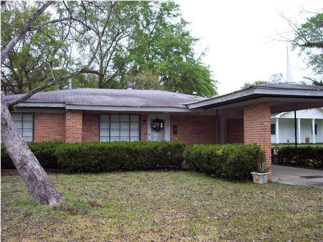 2562 Pleasant Valley Rd, Mobile, AL 36606 - photo 1