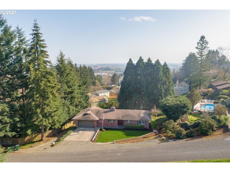 1339 NW Viewmont Dr, Dundee, OR 97115 - photo 1