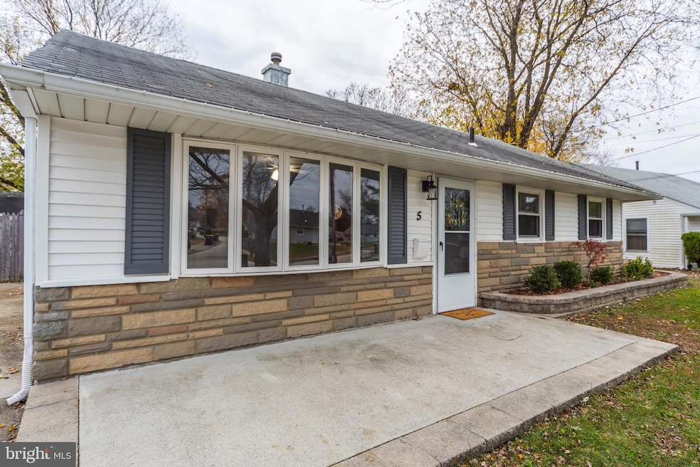 5 S Walnut Cir, West Berlin, NJ 08091 - photo 1