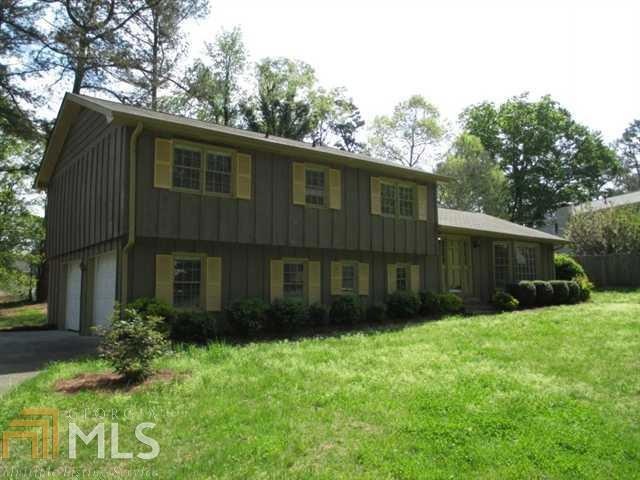 512 Foxmoor Dr SW, Lilburn, GA 30047 - photo 1