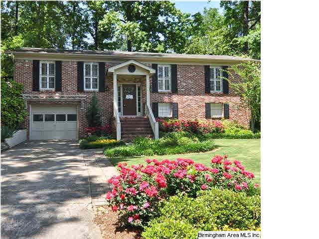 Beautiful and Immaculate!!! The amazing yard was p