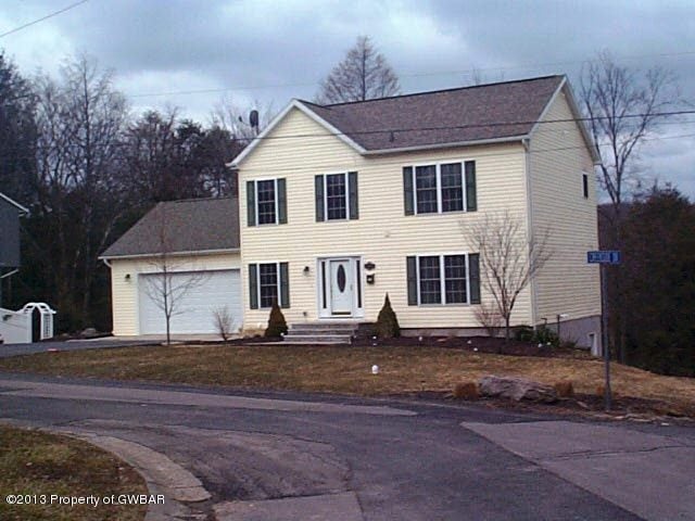 1 Creekside Dr, Shavertown, PA 18708 - photo 1