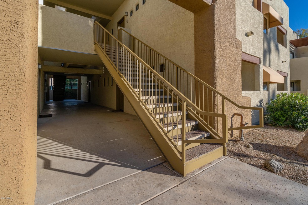 02_Front-01