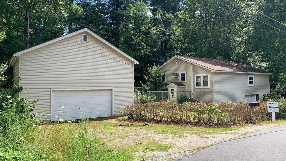 21 Hilda Ave, Derry, NH 03038 - photo 1