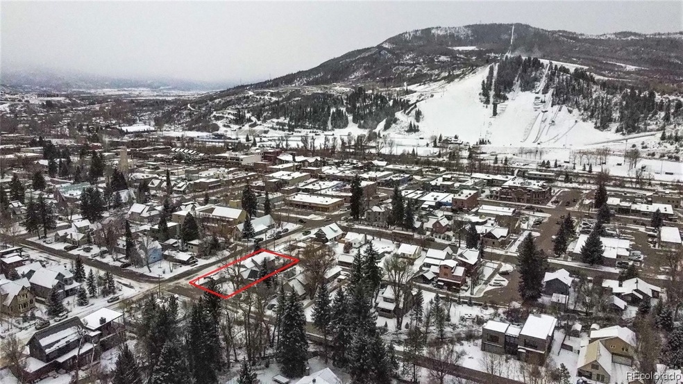 Prime Downtown location, 2 blocks off Main St. Lincoln Avenue