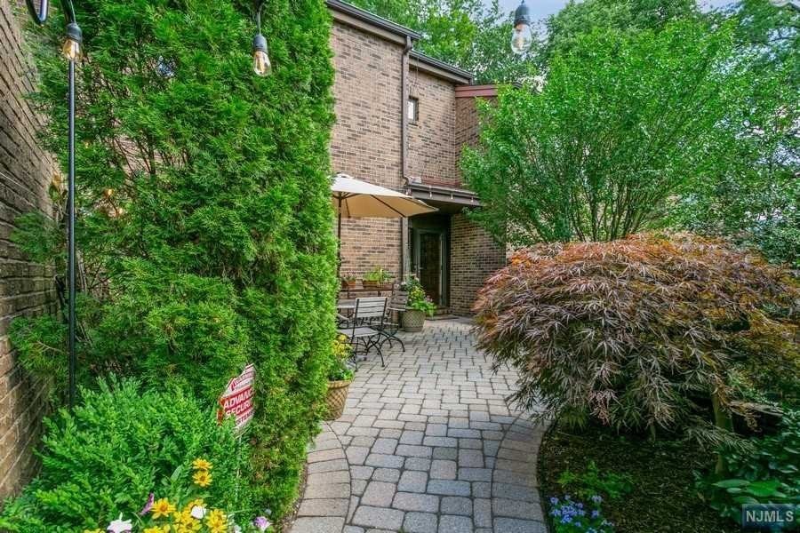 133 E Palisade Ave unit 3, Englewood, NJ 07631 - photo 1