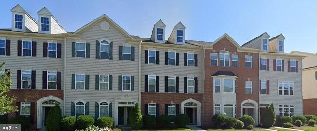 24654 Hutchinson Farm Dr, Dulles, VA 20166 - photo 1