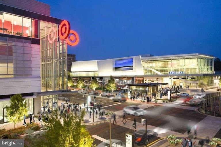 3051 Hickory Grove Ct, Fairfax, VA 22031 - photo 1