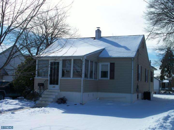 313 Springfield Ave, Folsom, PA 19033 - photo 1