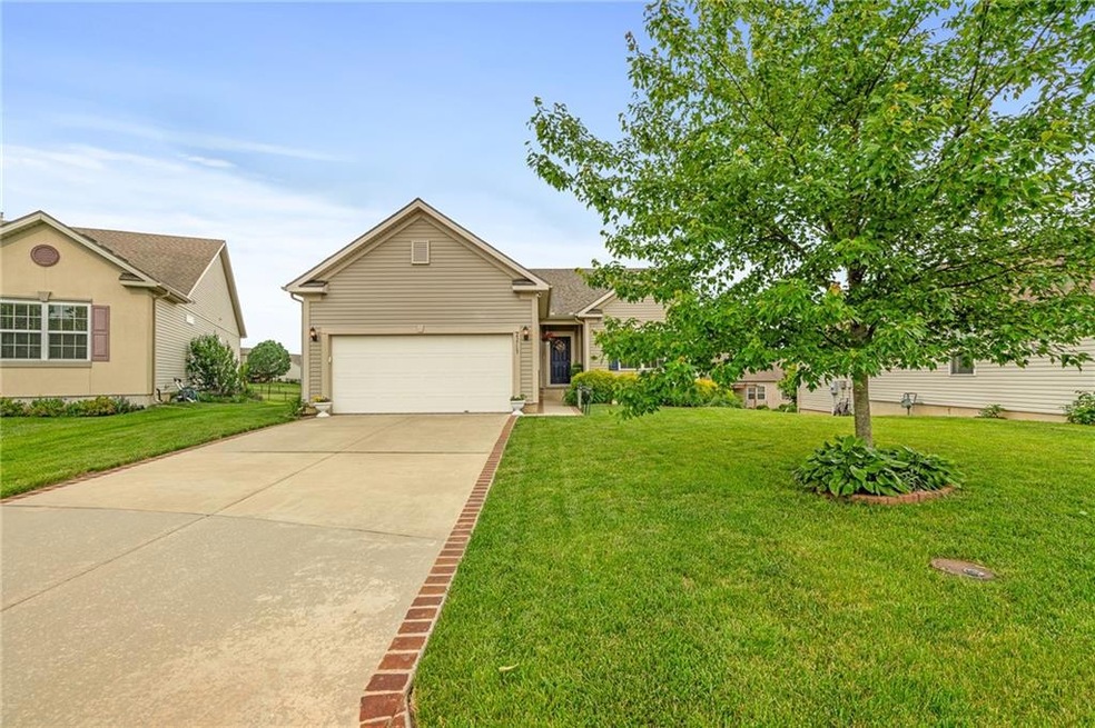 23713 W 88th St, Lenexa, KS 66227 - photo 1