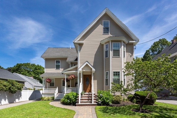 7 Vine St, Wakefield, MA 01880 - photo 1