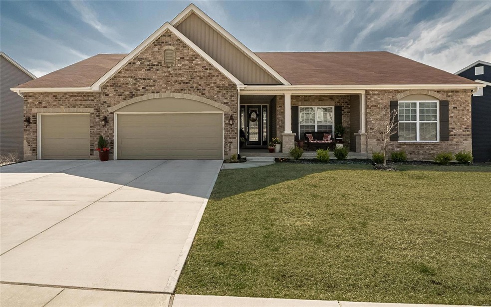 323 Wyndemere Dr, Lake Saint Louis, MO 63367 - photo 1