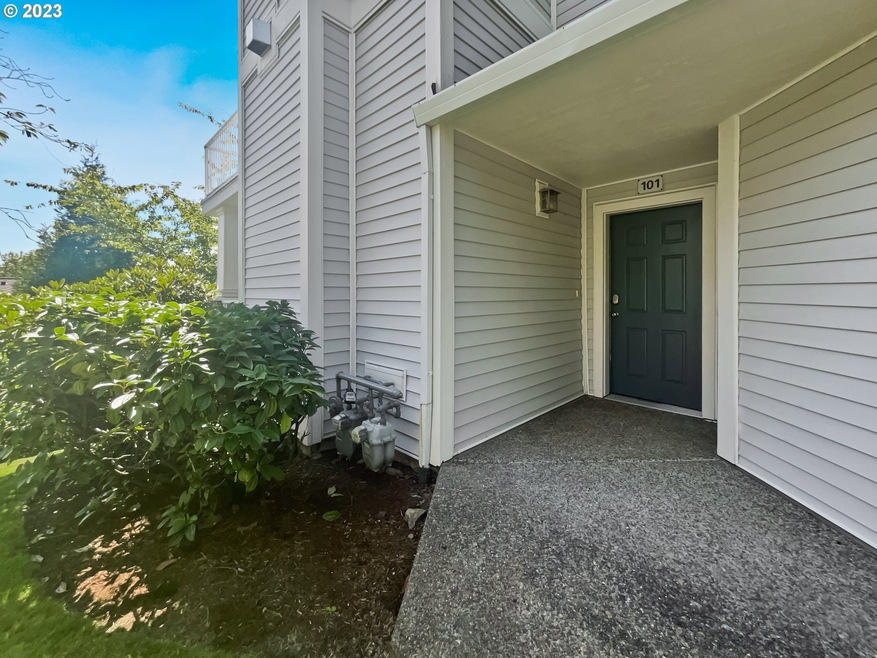 14735 SW Beard Rd unit 101, Beaverton, OR 97007 - photo 1