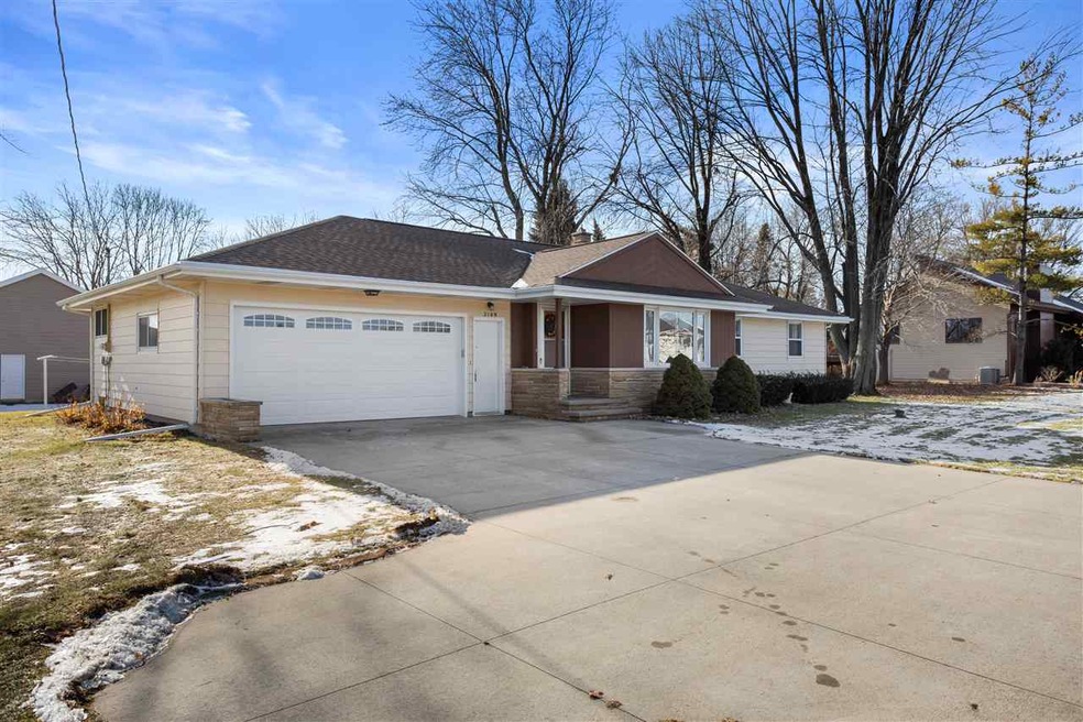 2109 W Capitol Dr, Appleton, WI 54914 - photo 1