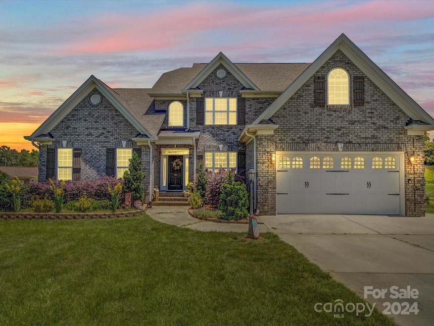 508 Clover Leaf Rd, Marshville, NC 28103 - photo 1