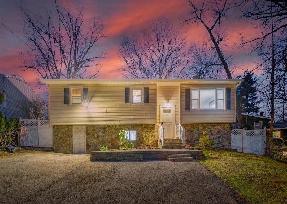 182 Old State Rd, Highland Falls, NY 10928 - photo 1