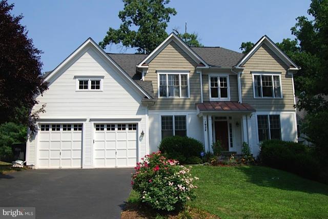 1924 Poole Ln, McLean, VA 22101 - photo 1