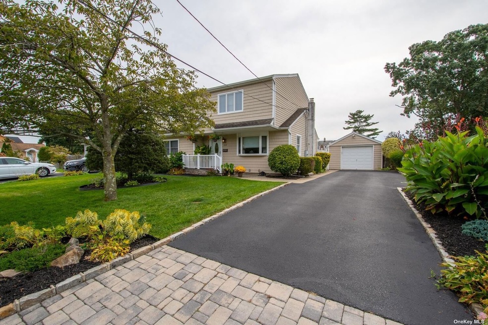 Sold $565,000 • Co-Listing Agent