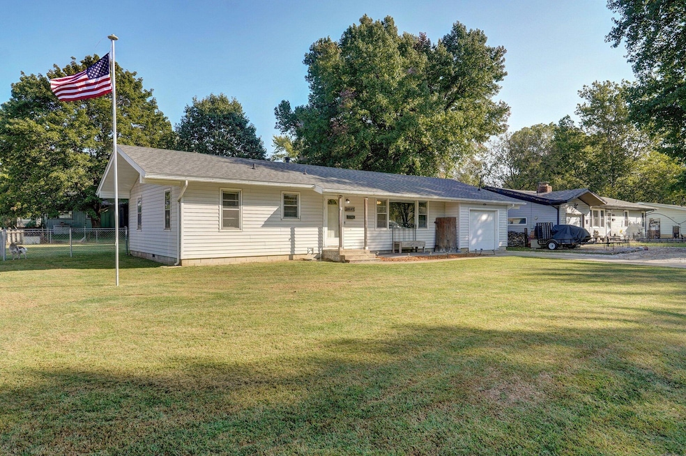 2627 E Horning St-1