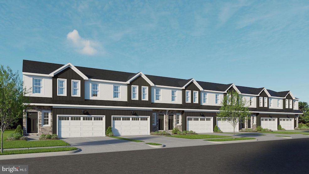 7846 Oakbrook Dr, Skyline View, PA 17112 - photo 1