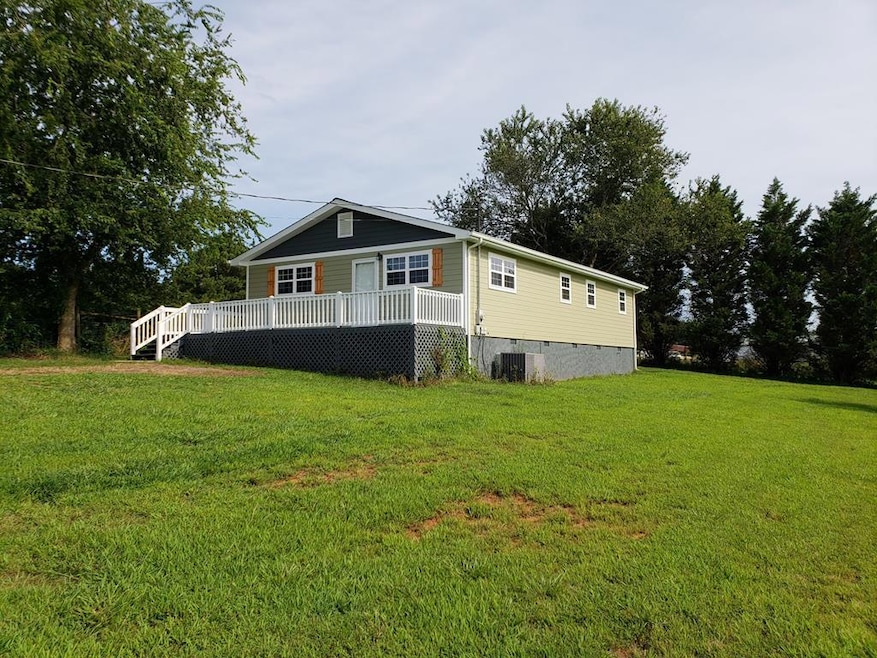 2097 Mcentire Cir, Chatsworth, GA 30705 - photo 1