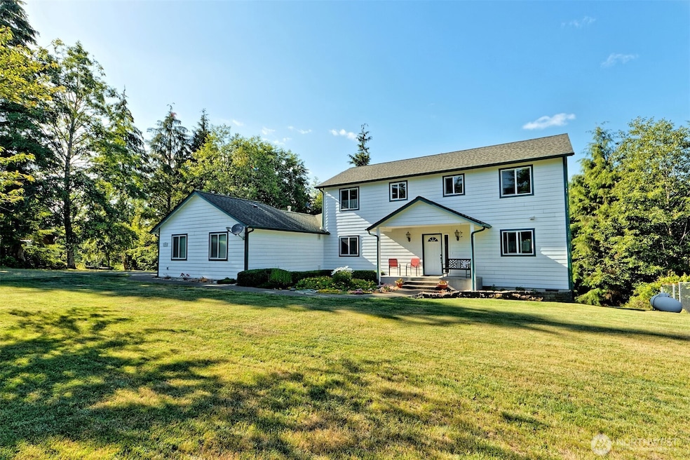 191 W Little Nahwatzel Dr, Shelton, WA 98584 - photo 1