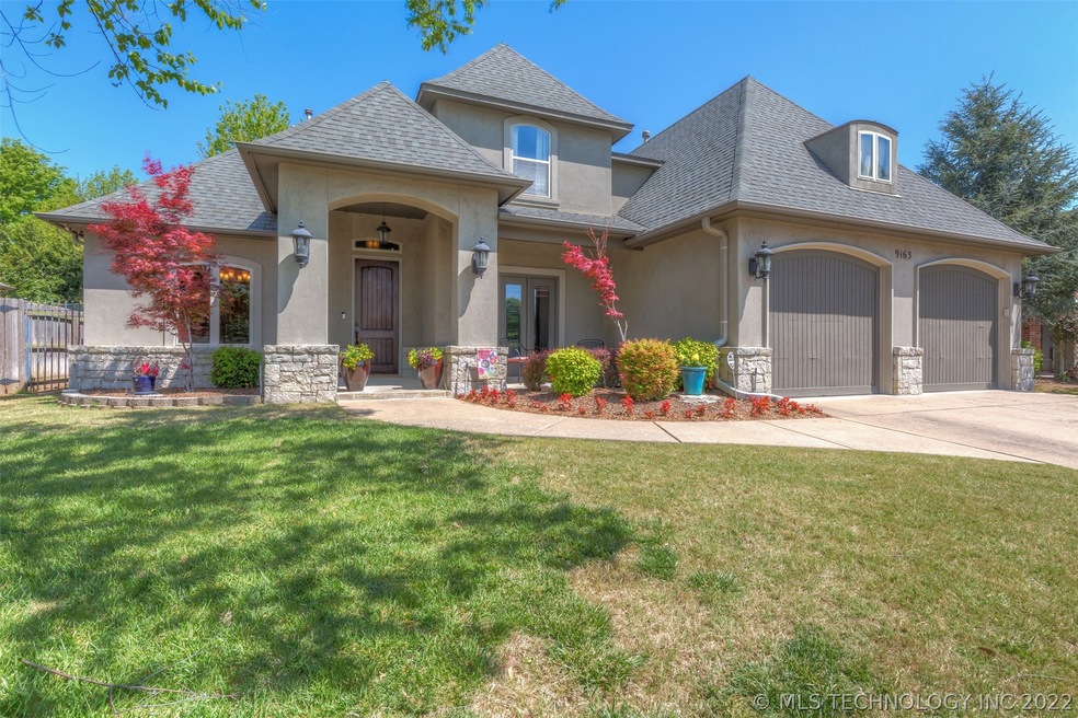 Beautiful home in desirable north Bixby neighborho