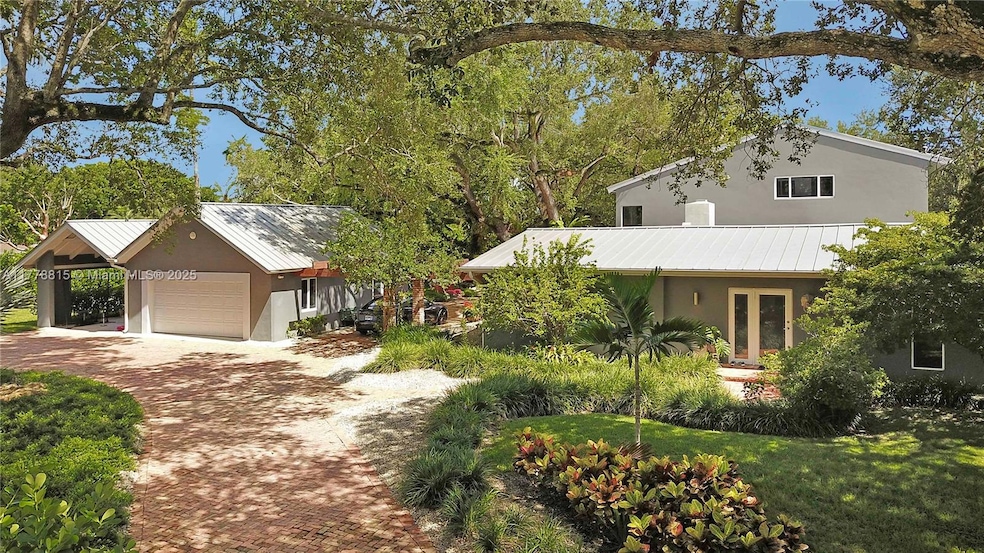 9737 SW 98th St, Miami, FL 33176 - photo 1