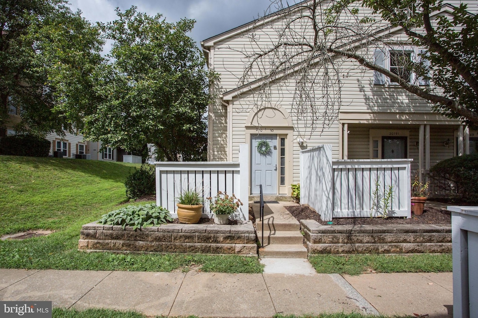 20193 Locustdale Dr, Germantown, MD 20876 - photo 1