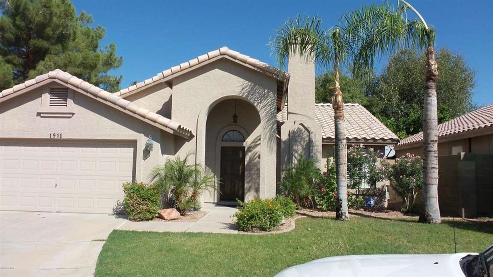 Beautiful Curb Appeal!