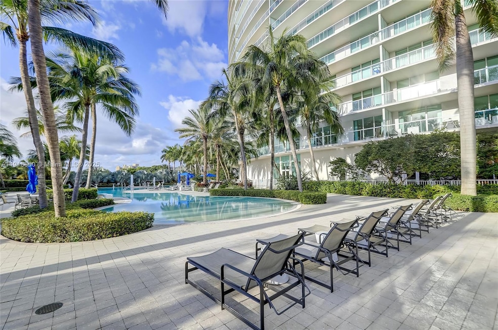The Plaza at Oceanside unit 1011, Pompano Beach, FL 33062 - photo 1