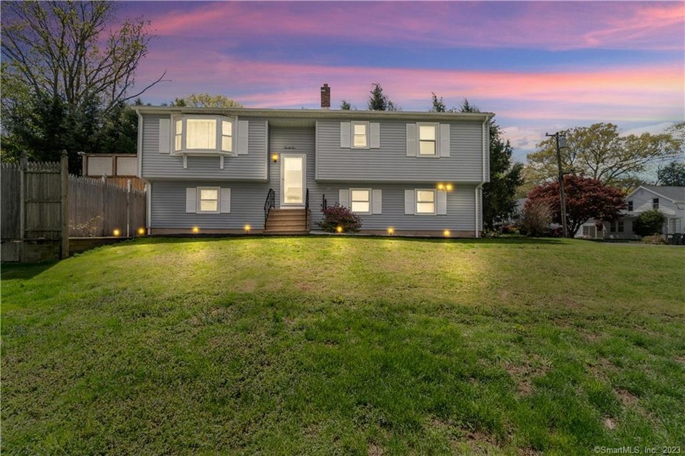 21 Lancaster St, Oakville, CT 06779 - photo 1