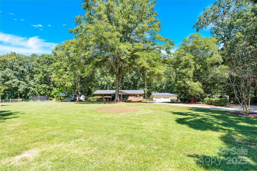 Under Contract $625,000