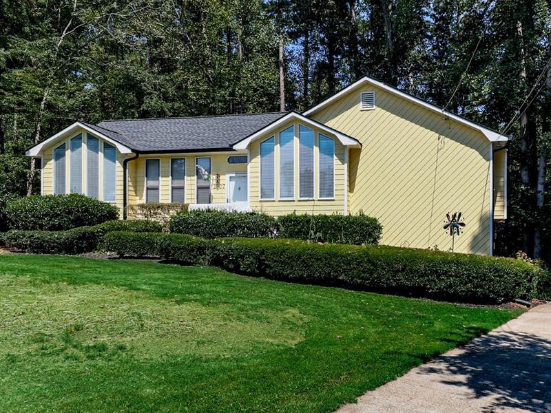 2907 Emerald Ln, Acworth, GA 30102 - photo 1