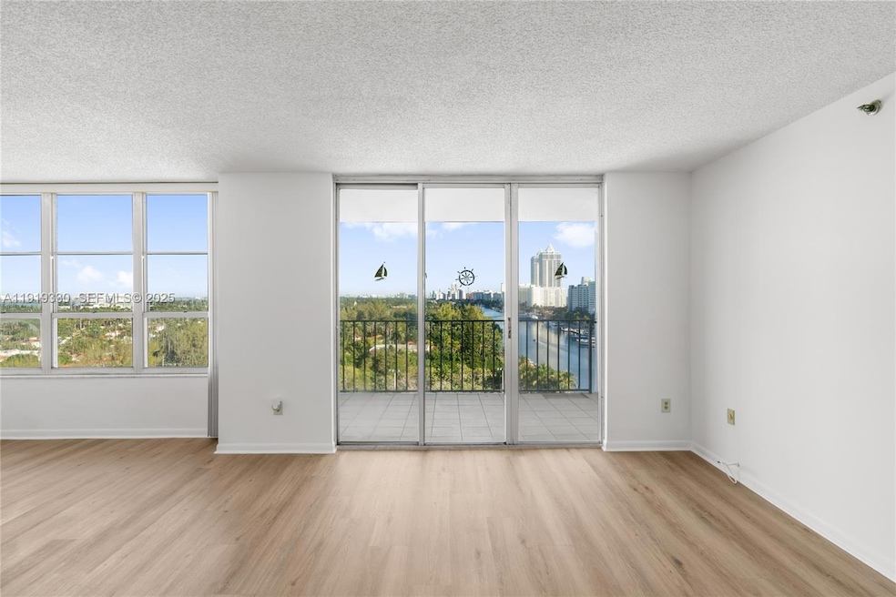 Tower 41 unit 1112, Miami Beach, FL 33140 - photo 1