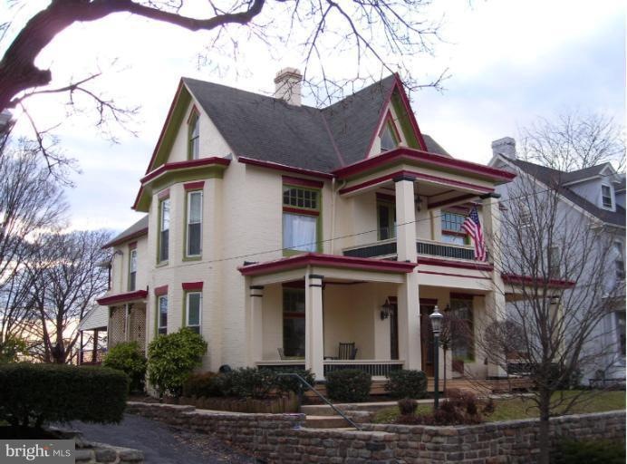 8 W 3rd St, Waynesboro, PA 17268 - photo 1