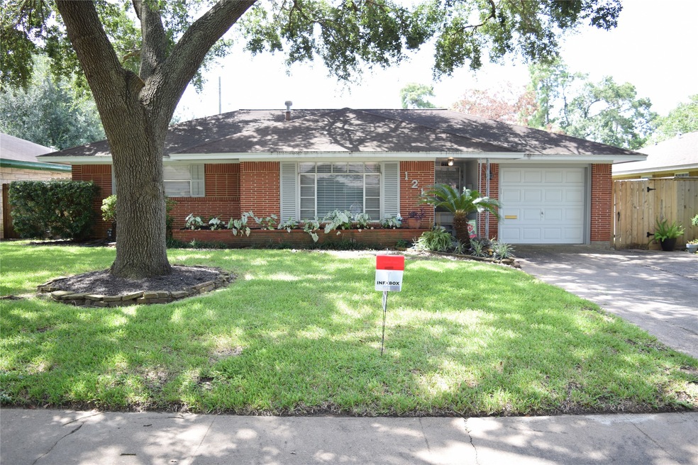 1211 Stonecrest Dr, Houston, TX 77018 - photo 1