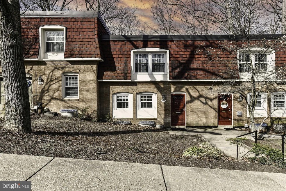 5910 Prince James Dr unit 74, Springfield, VA 22152 - photo 1