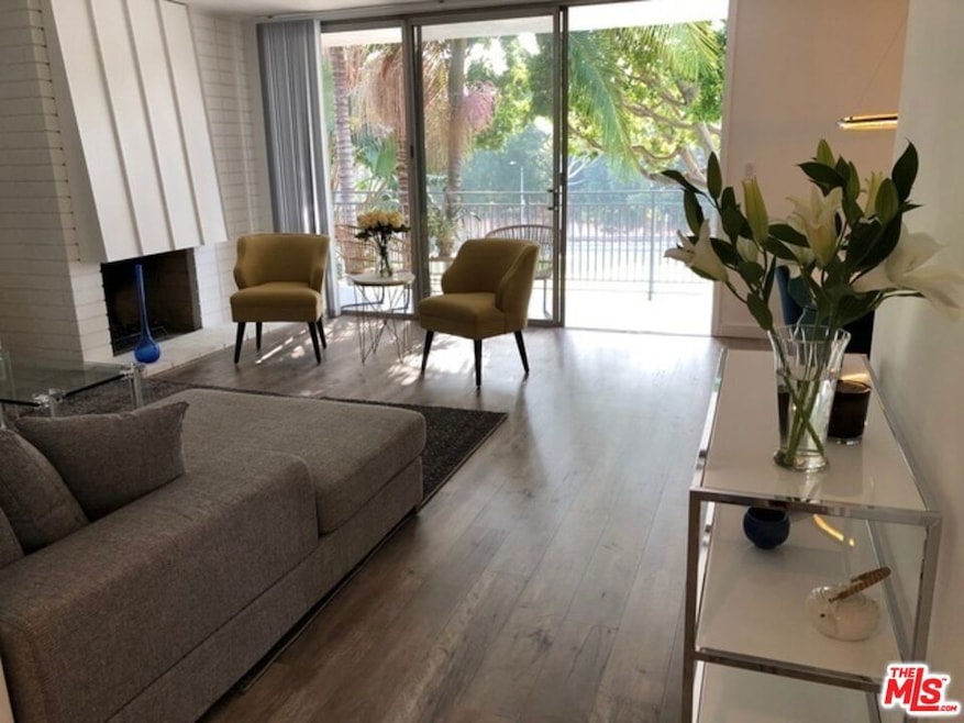 9297 Burton Way unit 3, Beverly Hills, CA 90210 - photo 1