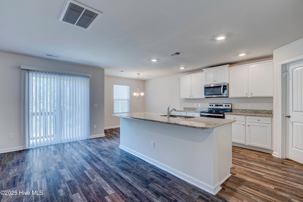 640 Poppleton Dr, Hampstead, NC 28443 - photo 1